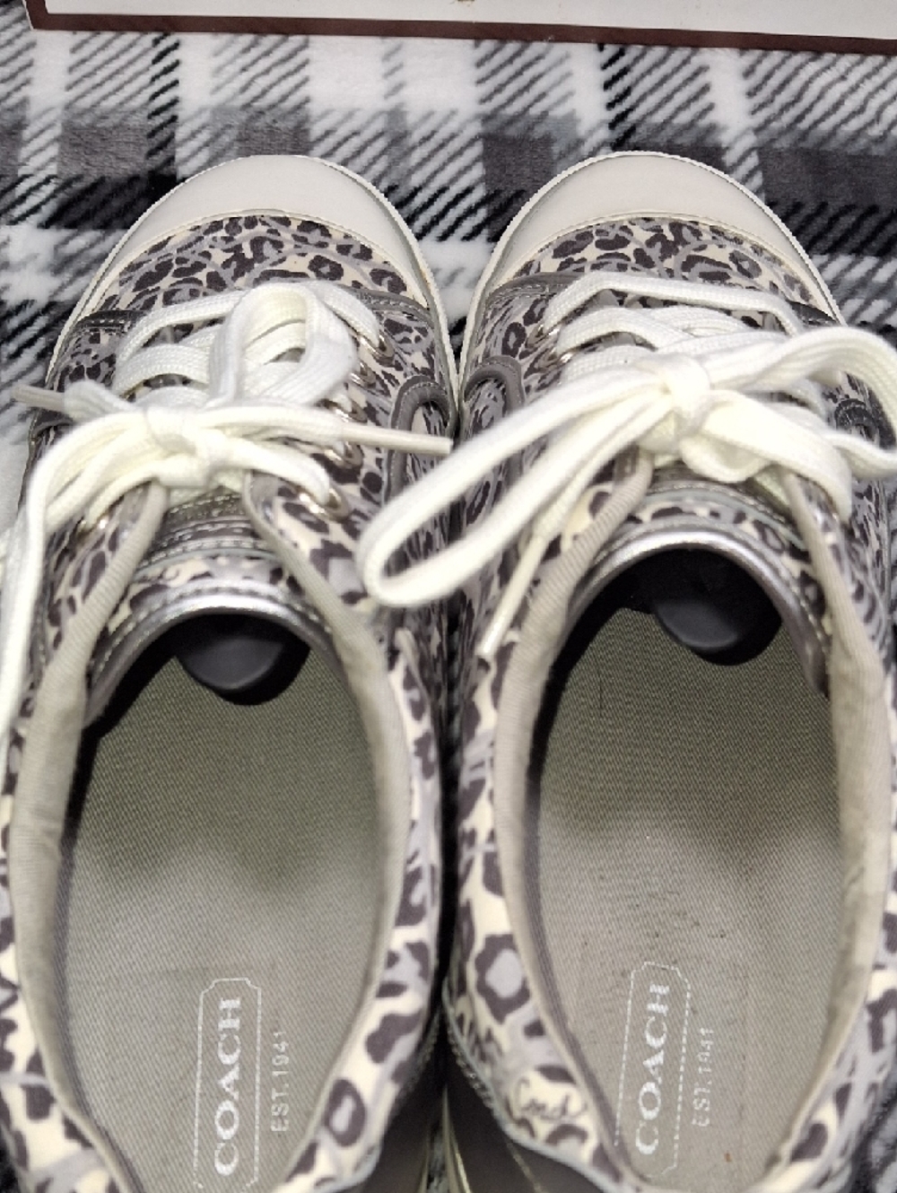 Vintage Coach Women's Leopard-Print Canvas Sneakers in White and Silver - Picture 5 of 14